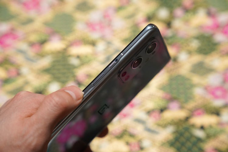 Thank god OnePlus didn’t remove its signature Alert Slider on the OnePlus 9 Pro.