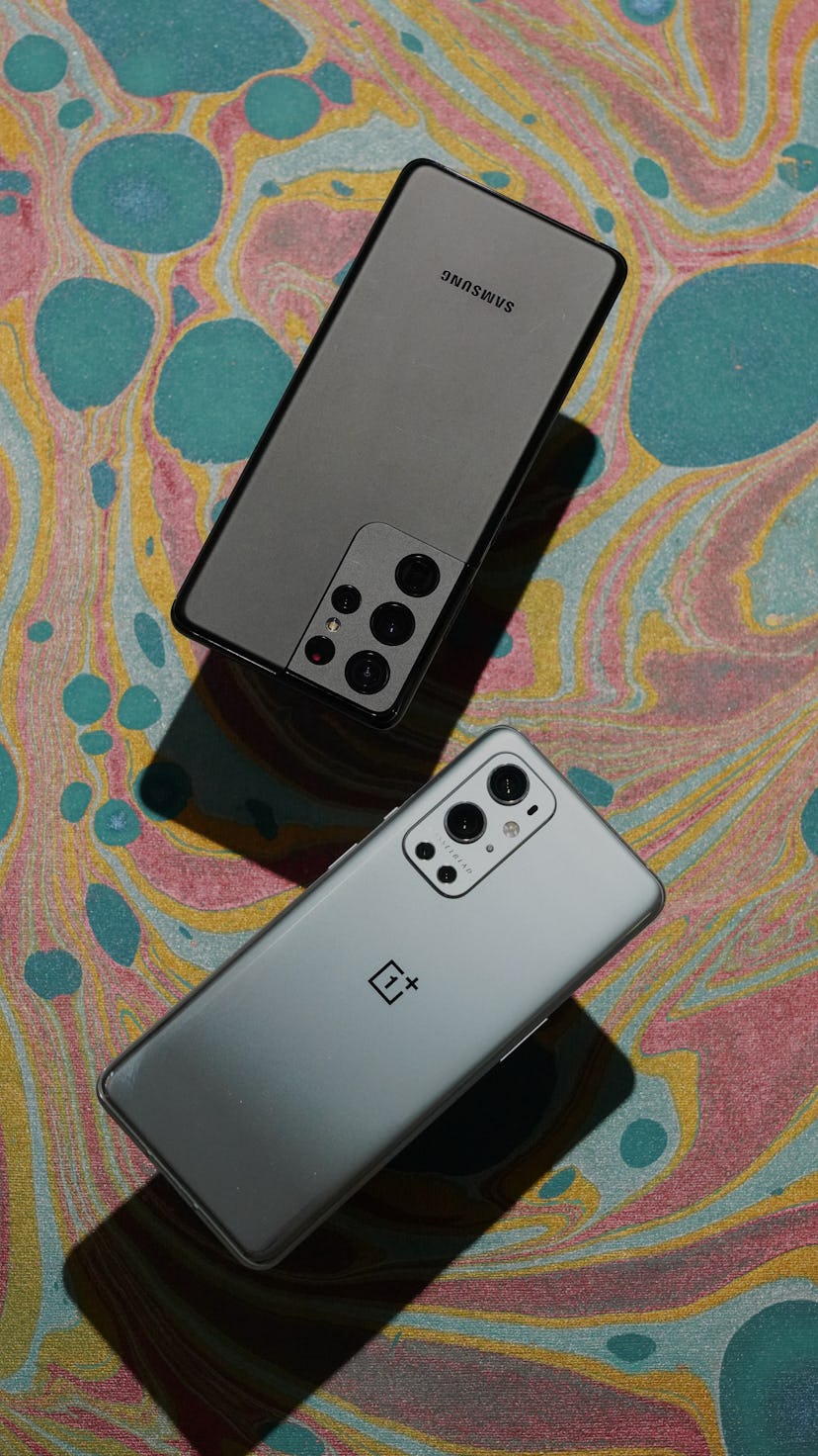 OnePlus 9 Pro vs. Galaxy S21 Ultra night photography camera comparison
