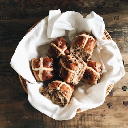 Hot cross buns