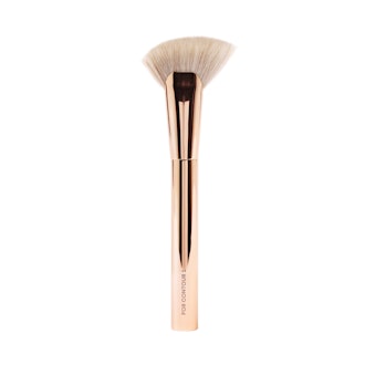 The @patrick ta nose contour brush is very much tika approved #gogeti