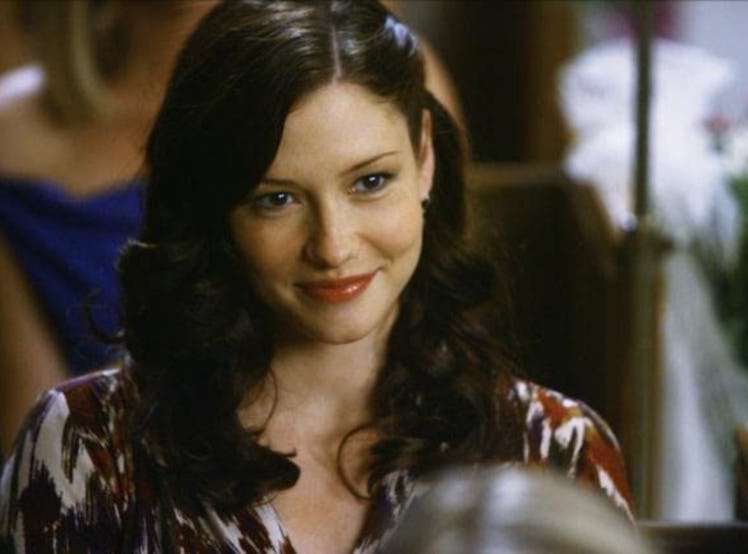 The 'Grey's Anatomy' Season 17, Episode 10 promo clip shows Lexie Grey making a return.