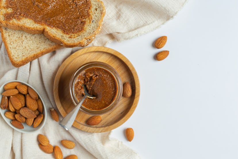 toast almond-based recipes