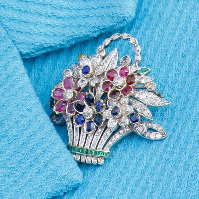 Queen Elizabeth's Brooches Are Full Of Meaning
