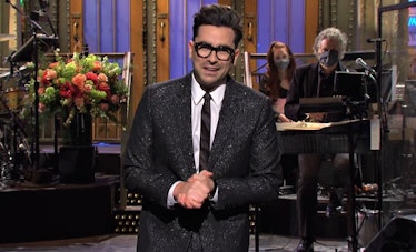 Dan Levy reveled he didn't actually start the 'Saturday Night Live' hosts note tradition.
