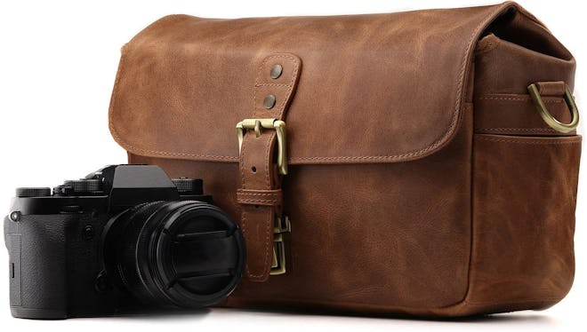 MegaGear Genuine Leather Camera Messenger Bag