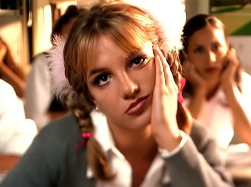 35 songs everyone knows if they grew up in the '90s and early 2000s