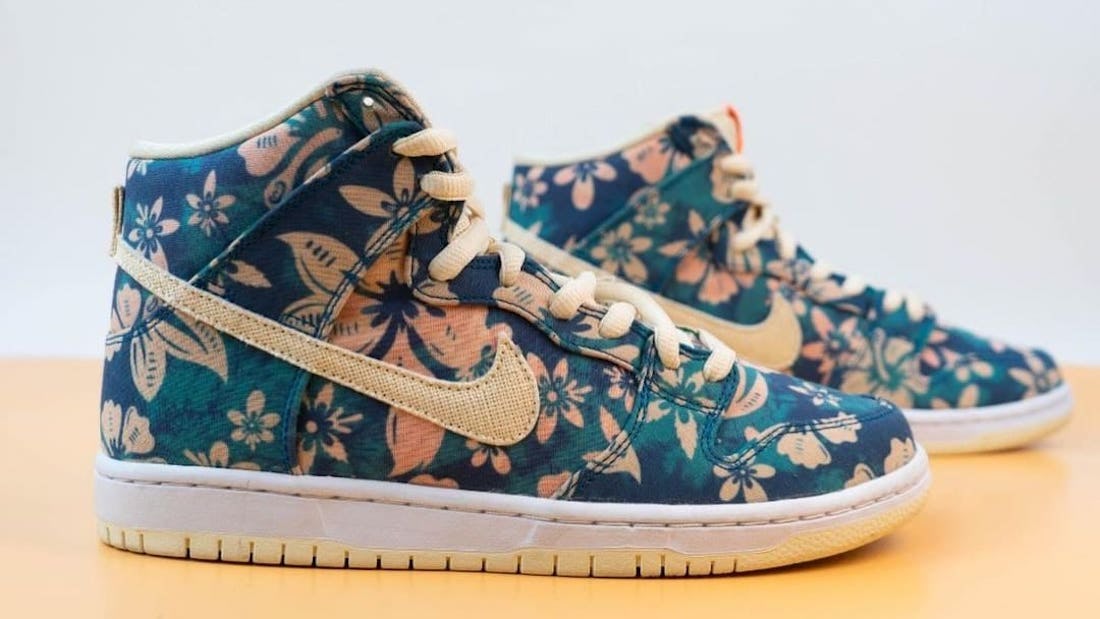 Nike hawaiian print shop