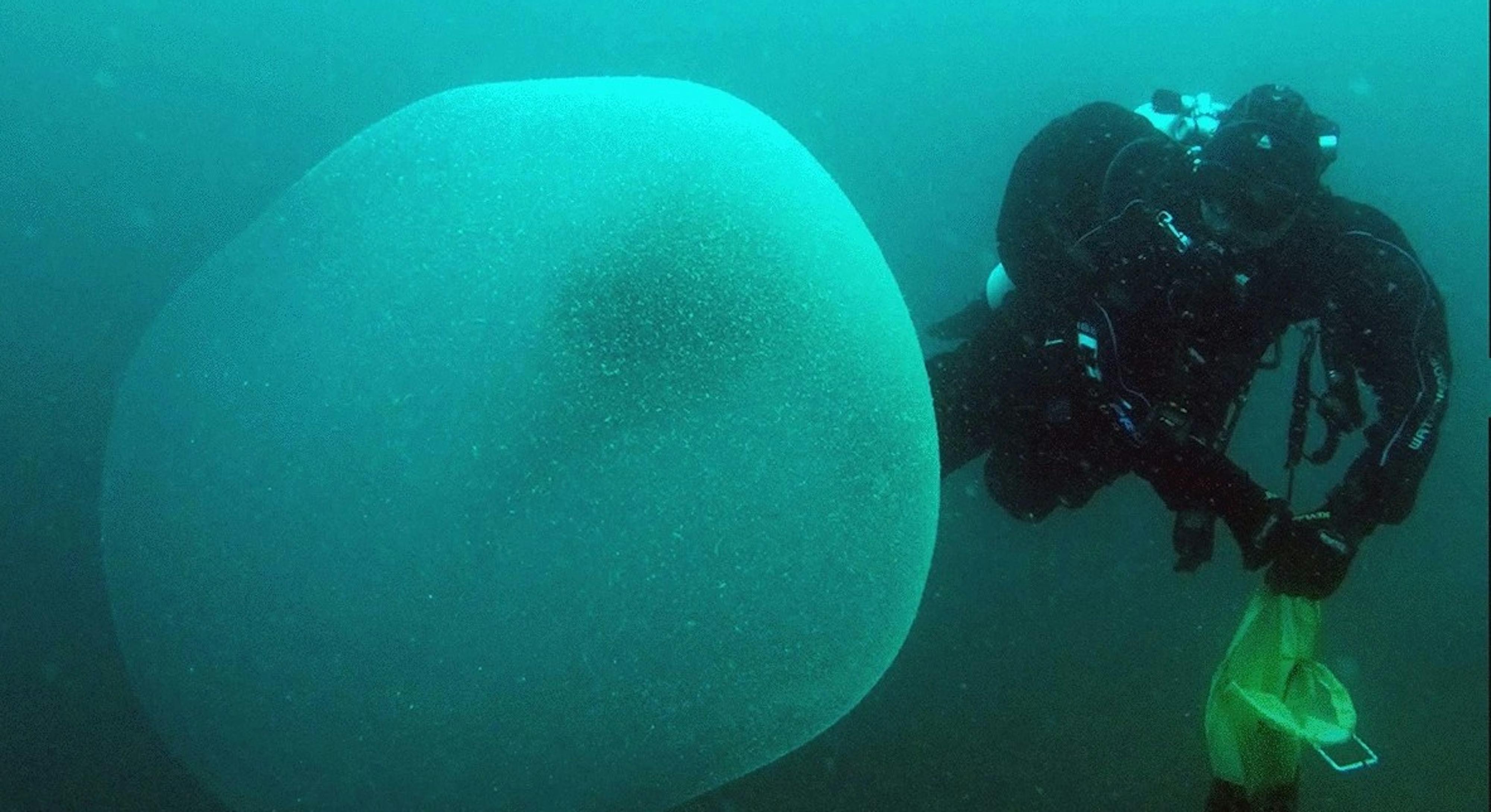 Scientists finally discover the origin of mysterious ocean orbs