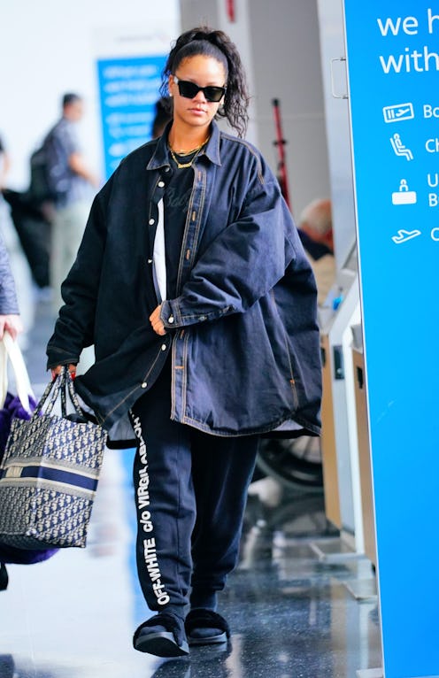 rihanna at the airport