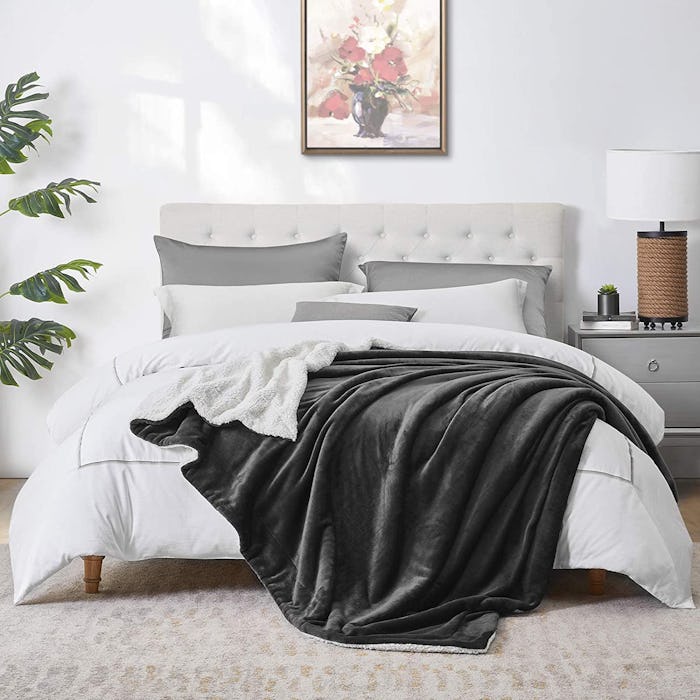 Walensee Sherpa Blanket