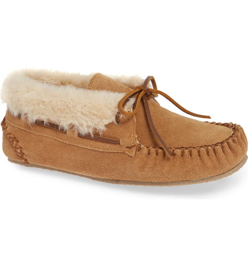 Minnetonka 'Chrissy' Slipper Bootie