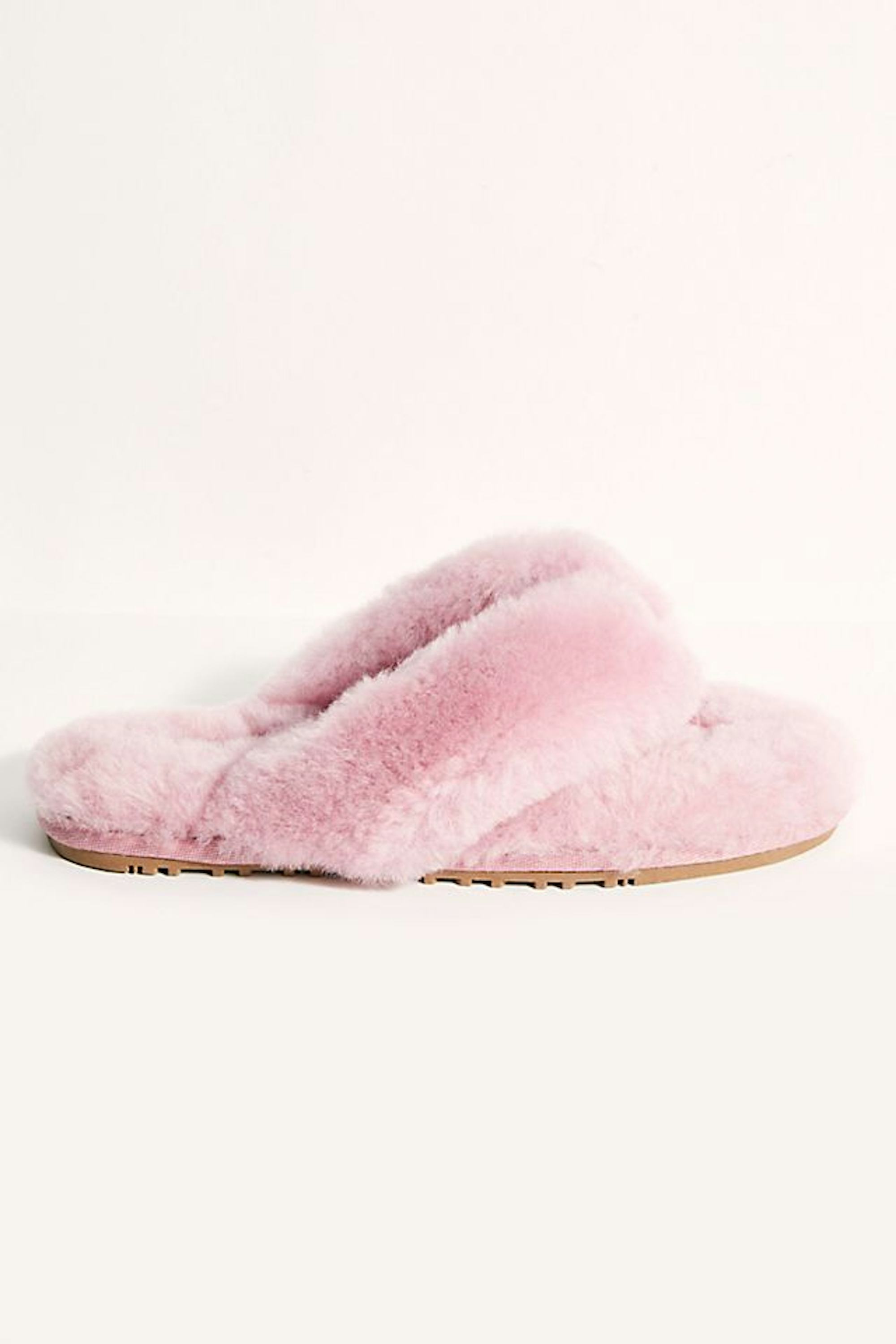 11 House Slippers That Will Make Every Indoor Outfit Look Good