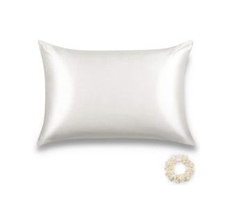 ALASKA BEAR Silk Pillowcase