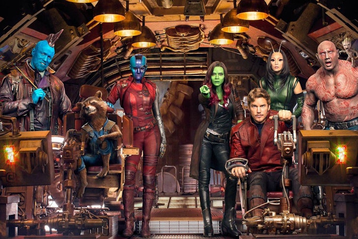 Главные герои от Guardians of the Galaxy 2 обращаются к камере, пилотируя космический корабль
