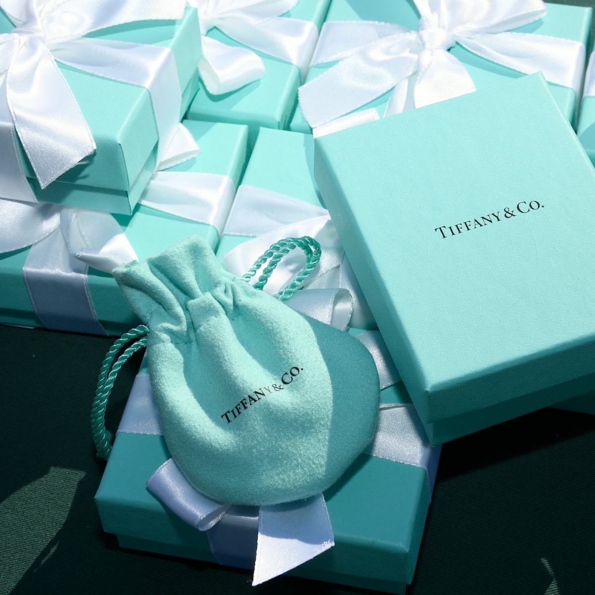 Tiffany and co 18th birthday present clearance