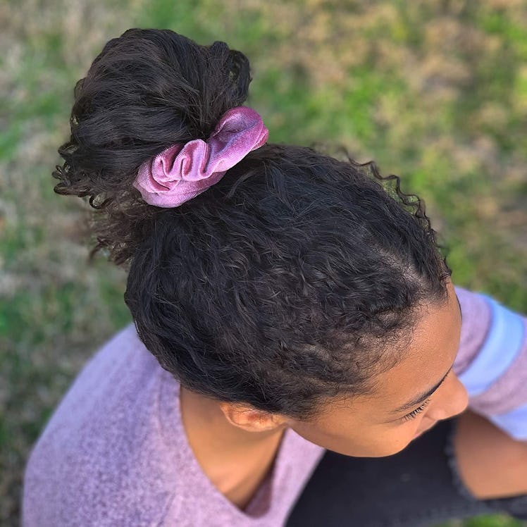 Nonbranded Velvet Scrunchies With Hidden Pocket