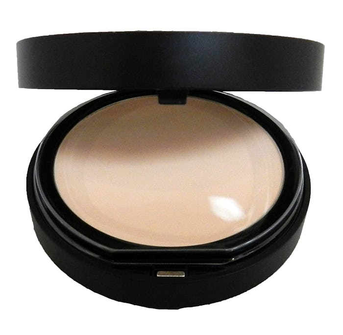 bareMinerals Barepro Performance Wear Powder Foundation