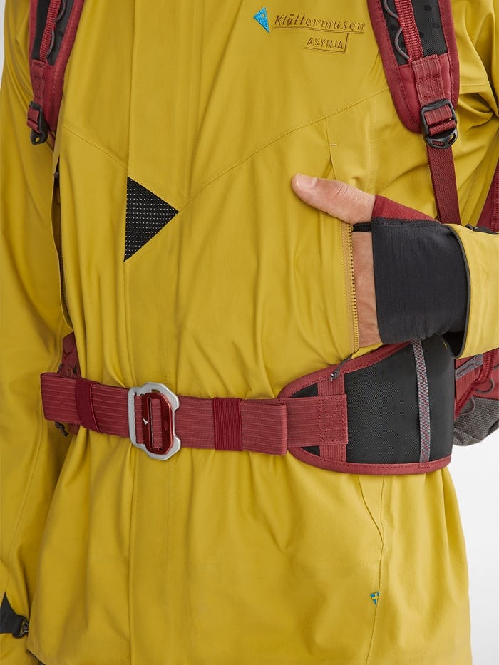 These amazing lightweight jackets won’t let the rain ruin your day