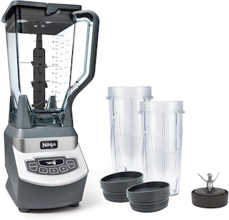 Ninja Professional Countertop Blender (72 Oz)