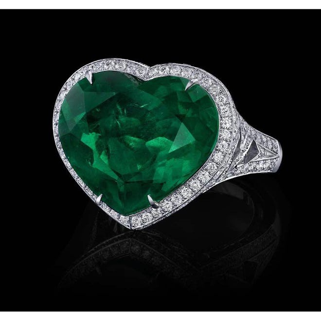 9 Ct Green Heart Cut Emerald And Diamond Wedding Ring White Gold 14K