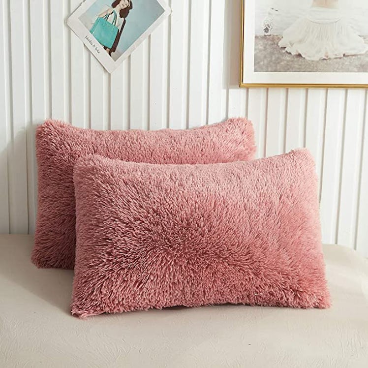 XeGe Faux Fur Throw Pillow Cases