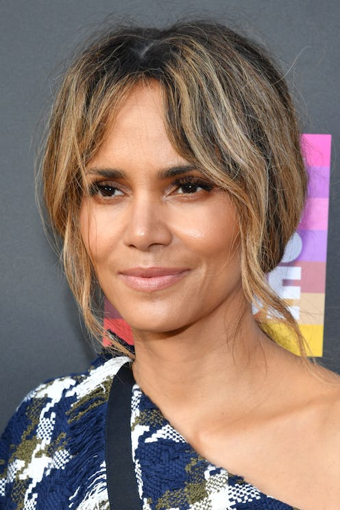 Halle Berry has perfected the self-care bath soak — here's her secret. 