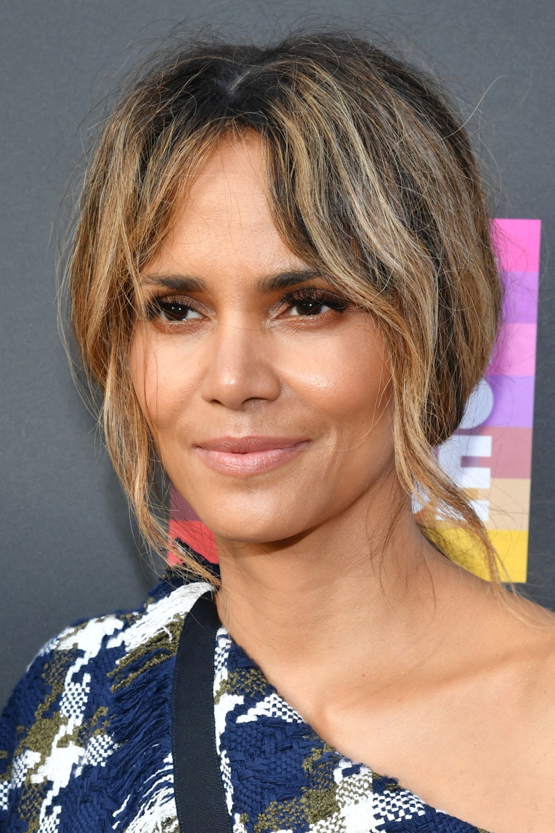 Halle Berry has perfected the self-care bath soak — here's her secret. 