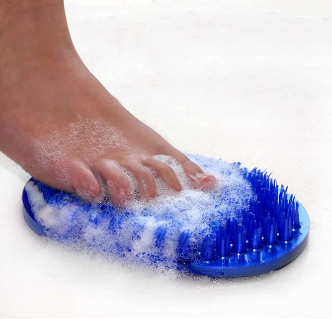 body & sole Soapy Toes Travel-Sized Foot Scrubber & Massager