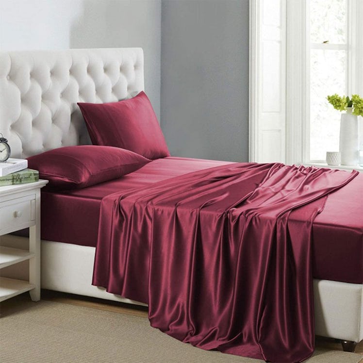 Lanest Housing Satin Sheets (4 Piece Set)