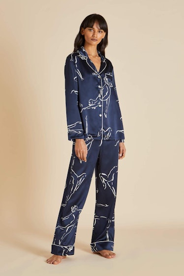 Lila Erte Navy Figures Printed Silk Pajamas