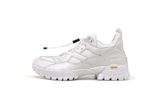 White trendy 2025 sneakers 219