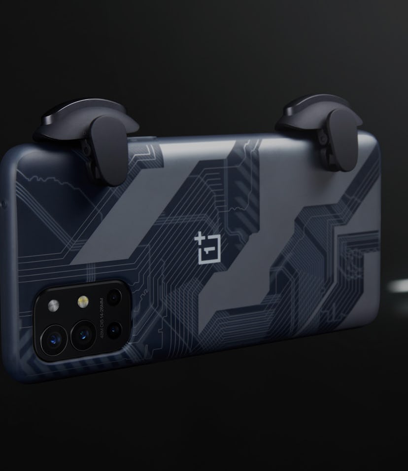 OnePlus gaming triggers accessory for smartphones
