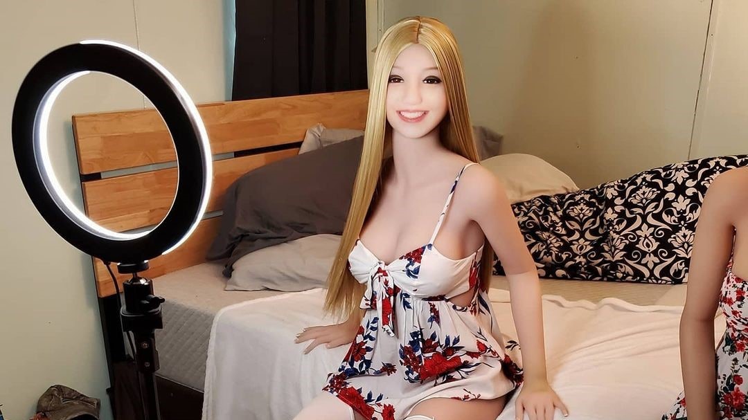 Sex dolls are the new influencers pic