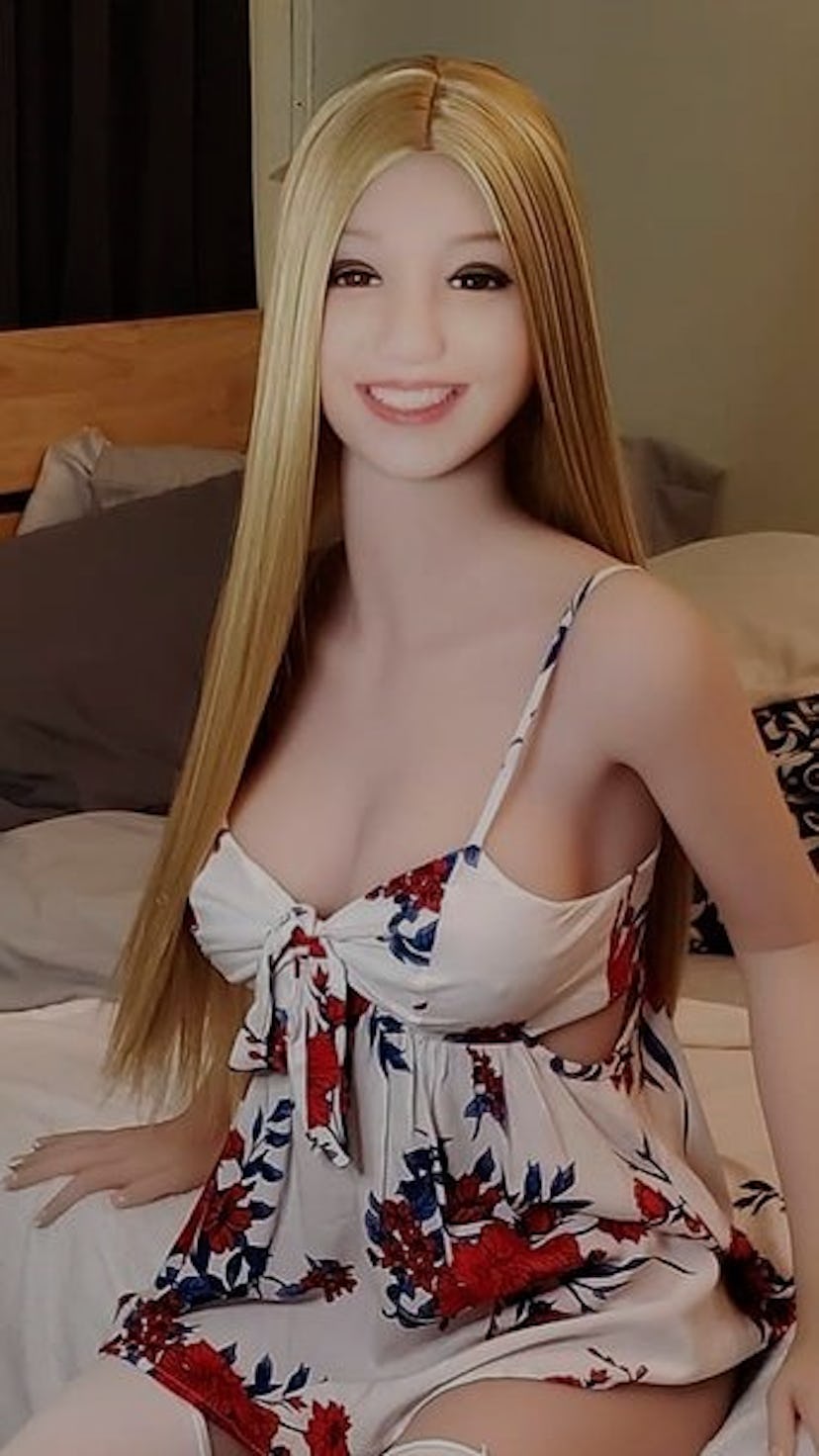 Sex dolls are Instagram influencers.