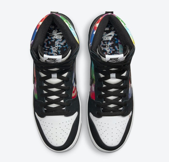 Nike SB "TV Signal" Dunk High