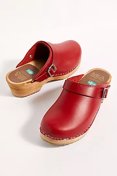 Alma Clogs