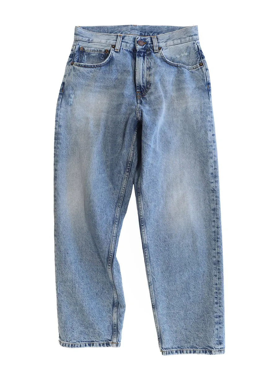 How To Style Baggy Jeans The Anti Skinny Jeans Trend Is Taking Over