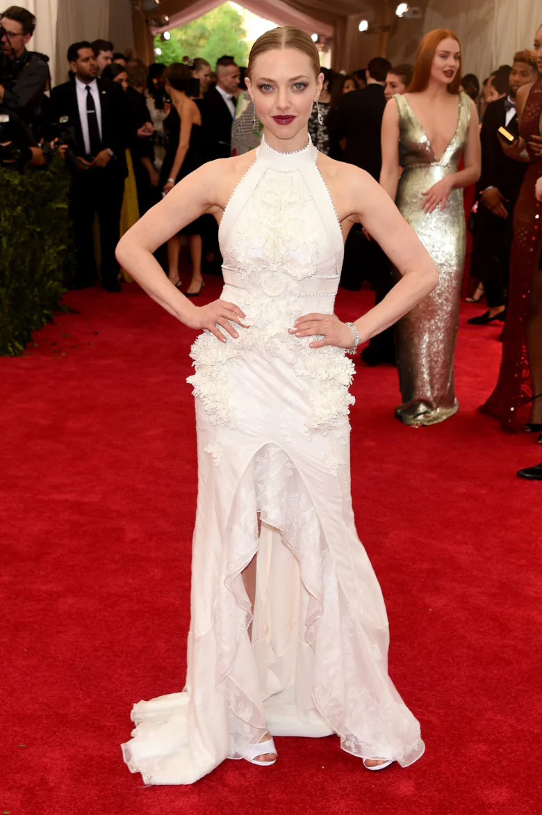 amanda seyfried red carpet dresses We Have No Notes: Amanda Seyfried in Oscar de la Renta