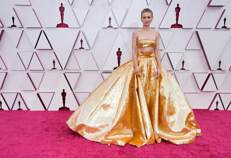 Carey Mulligan in Valentino Haute Couture at the Oscars 2021 red carpet