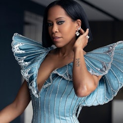 Regina King Wore a Sparkling Blue Gown to the Oscars