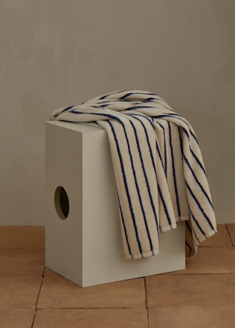 Striped organic cotton bath towel