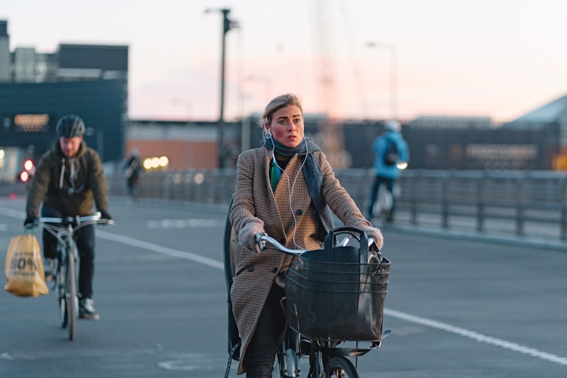 woman on bike benefits of bicycling