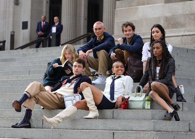 Evan Mock, Emily Alyn Lind, Thomas Doherty, Eli Brown, Jordan Alexander, Zion Moreno and Savannah Lee Smith are seen filming for 'Gossip Girl' outside the Metropolitan Museum of Art in the Upper East Side on November 10, 2020 in New York City.