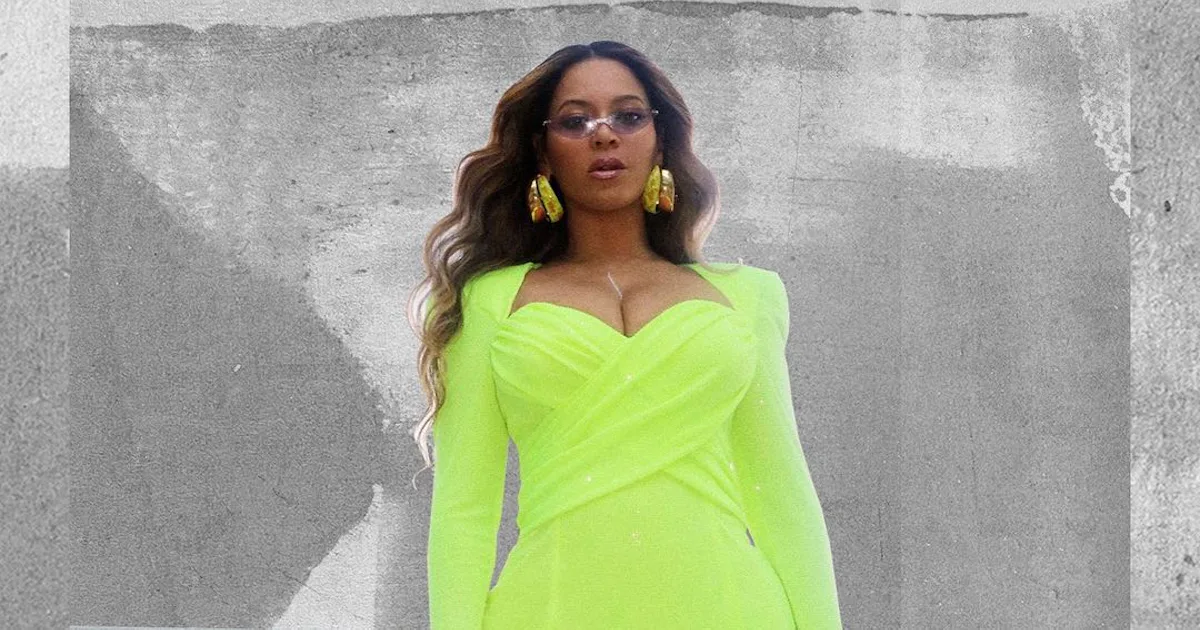 Beyonc Brings the Monochromatic Dressing Trend to New Hues Beyonc Brings the Monochromatic Dressing Trend to New Hues