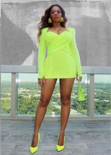 Beyoncé wearing lime green