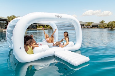 This FUNBOY Cabana Dayclub pool float comes with a few convenient upgrades.