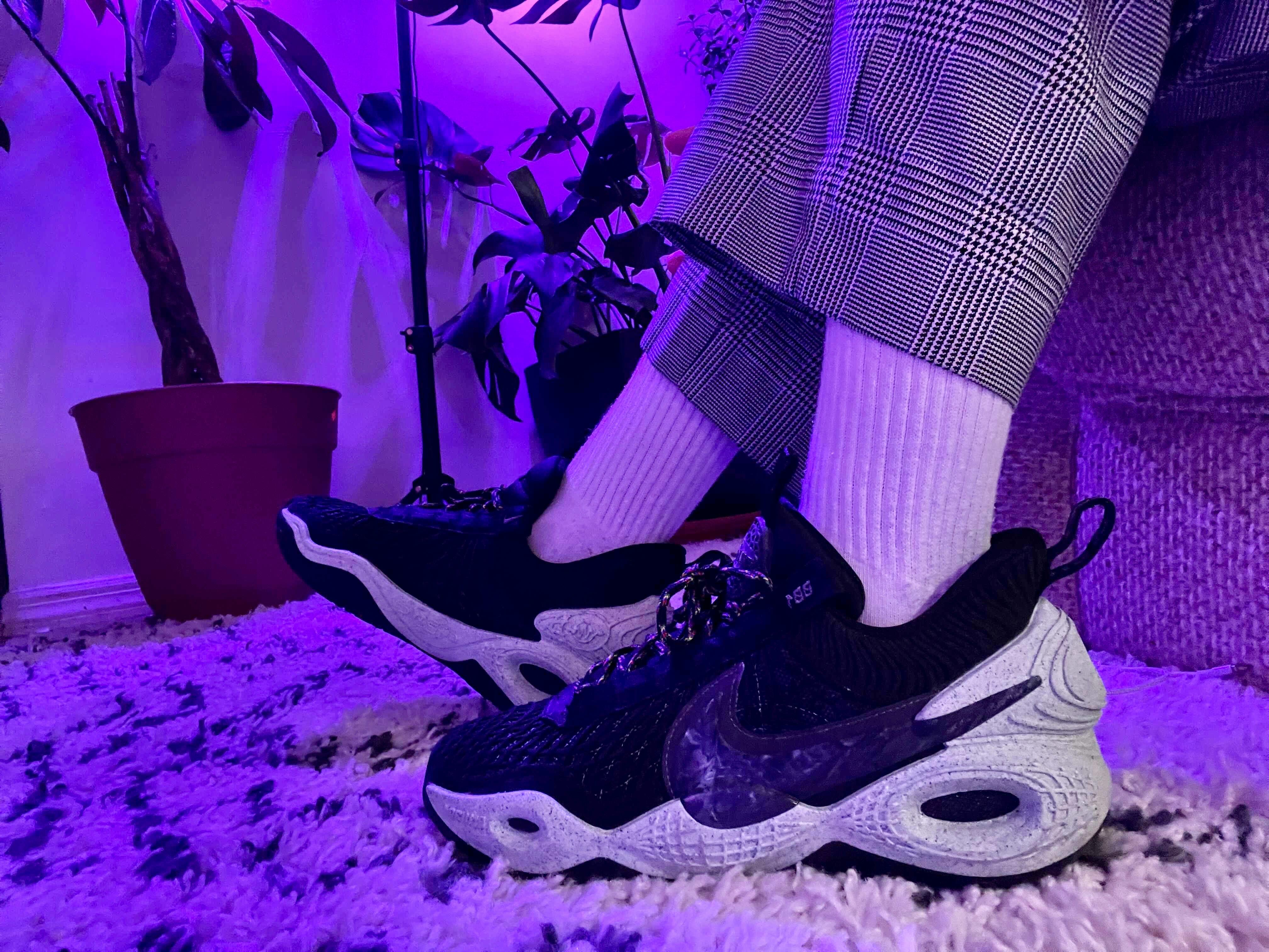 nike cosmic unity on court