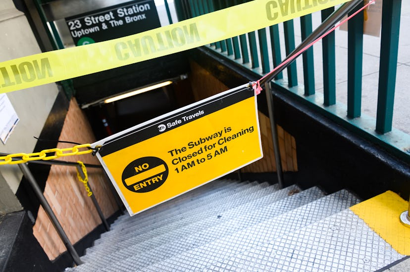 A sign preventing commuters from entering an MTA subway station in August 2020