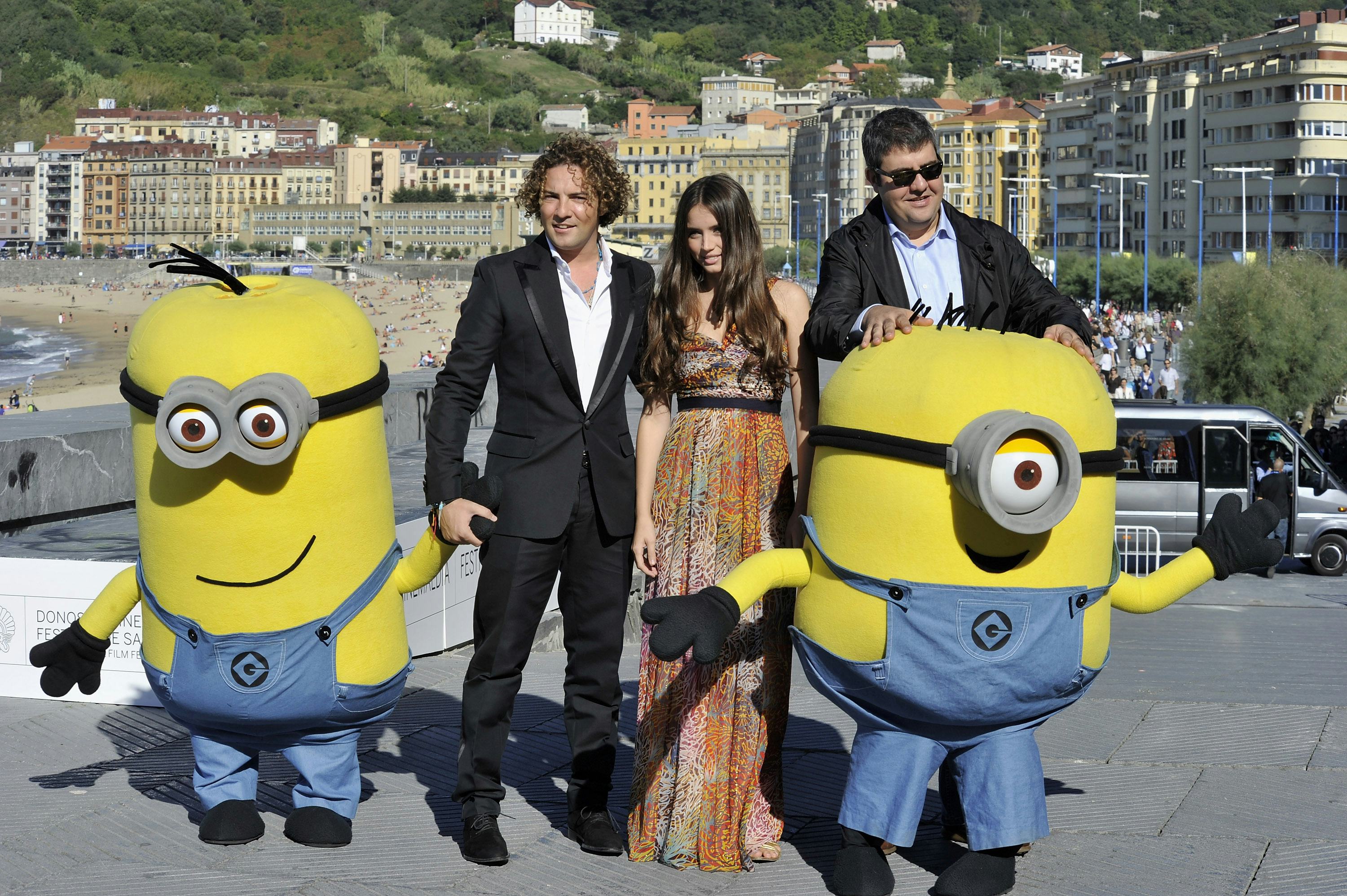 Der spanische Sänger Dabid Bisbal (L), die Schauspielerin Ana de Armas (C) und Florentino Fernandez (R) besuchen „Gru, … Der spanische Sänger Dabid Bisbal (L), die Schauspielerin Ana de Armas (C) und Florentino Fernandez (R) besuchen „Gru, …