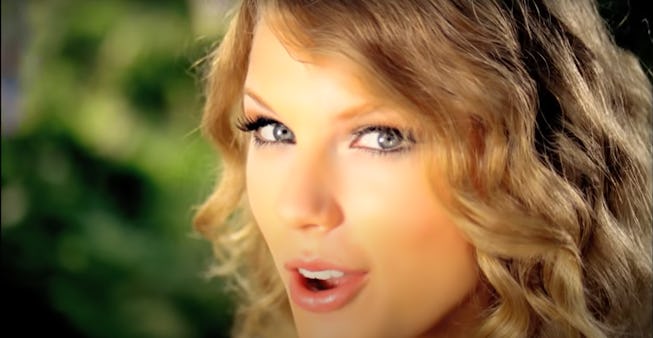 The Best Taylor Swift Music Video Beauty Moments